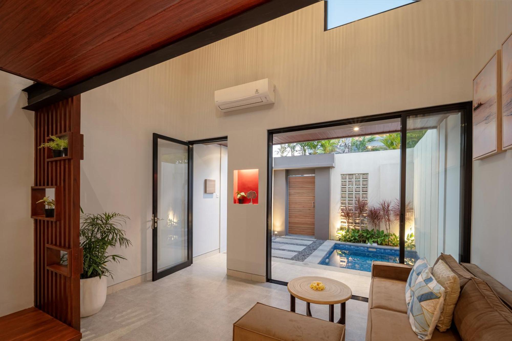 The New Moon Umalas Seminyak  Exterior photo